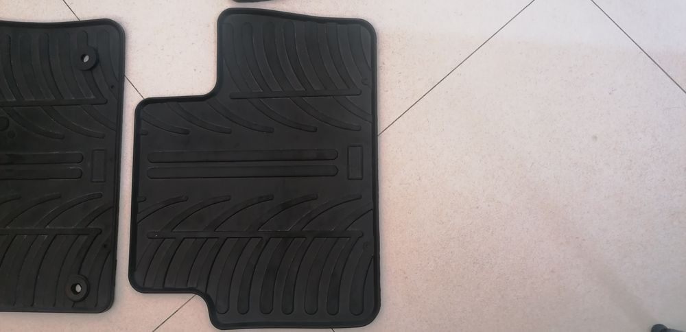 Tapetes de borracha Nissan Juke 2019