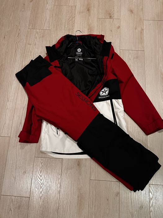 Лижний костюм або сноуборду