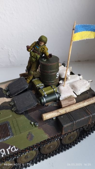 Модель МТ-LB Мотолига з танкістом