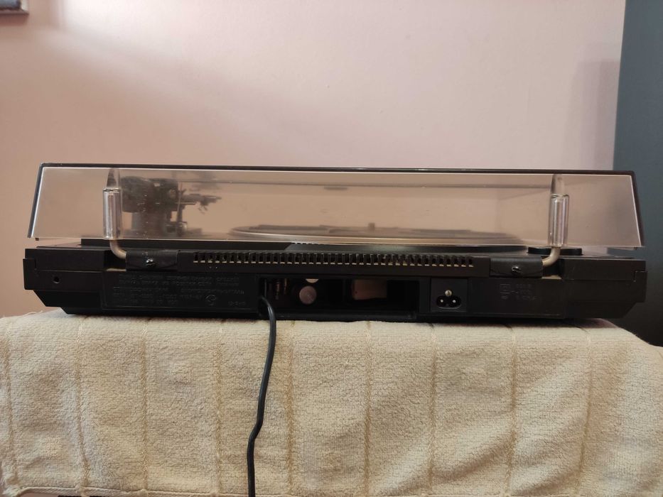 Продаю програвач платівок Вега 122С (дефект)