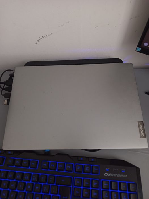 Lenovo IdeaPad S145-15IWL bem cuidado