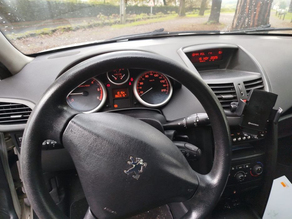 Peugeot 207 1.4 HDi (2010) – Comercial – 360 mil kms barato