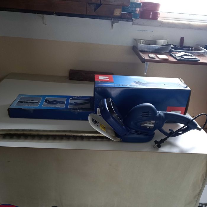 Corta Sebes Electrico HEINHELL