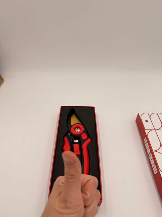 Sekator ogrodowy kowadełkowy