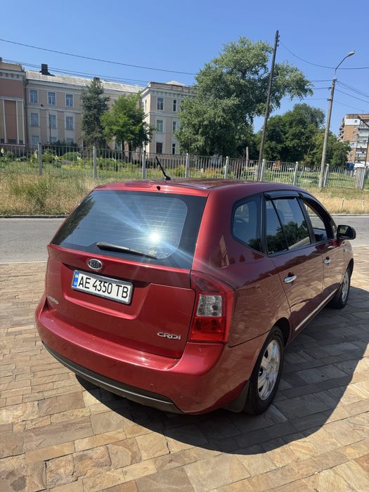 Продам Kia Carens 2008 г. 2.0 дизель