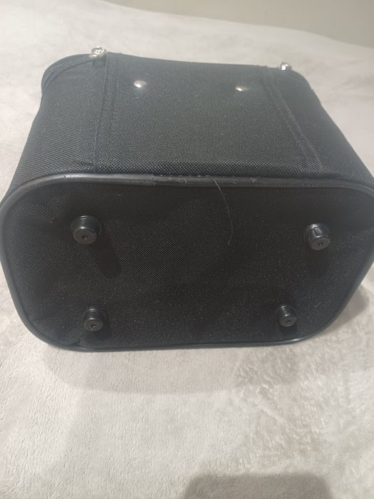 Torebka czarny kuferek 17cmx25cmx17cm