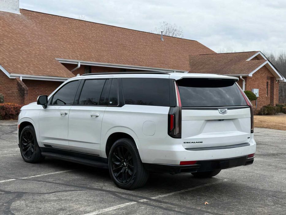 Cadillac Escalade      2021