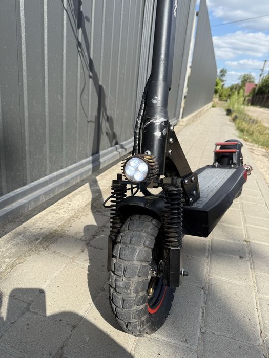 Продам електросамокат Kugoo Kirin M4 Pro