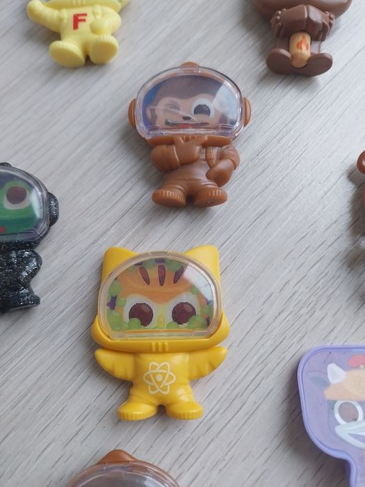 10 figurek Milka Secret Box z mrugającymi oczami
