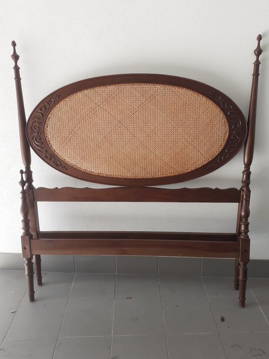 Cama de casal estilo Dona Maria