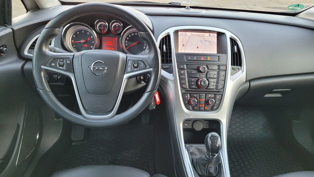 Opel Astra J 1.4 Turbo Bogate Wyposażenie