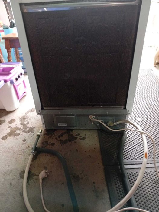 Vende se máquina de lavar louça, em ótimo estado.