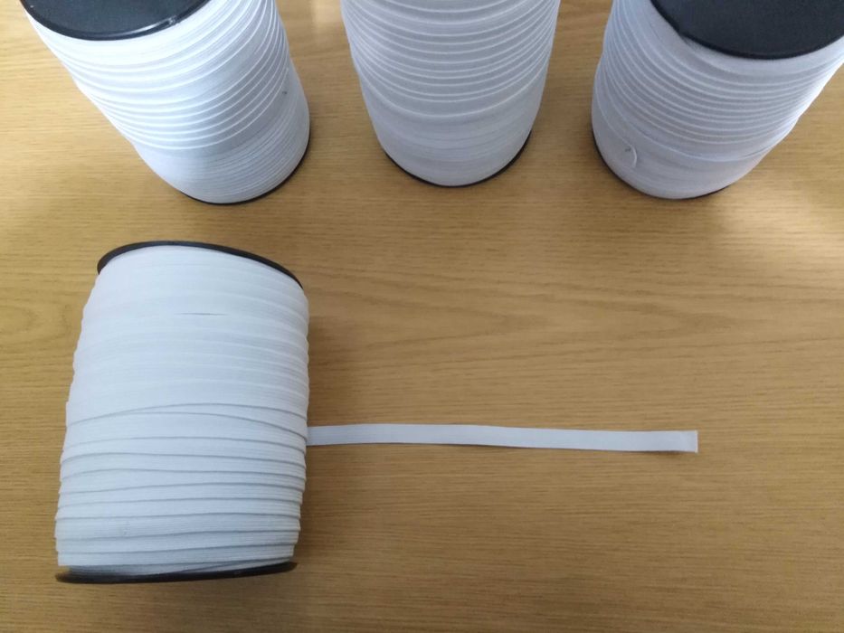 Rolos de elástico com 100 metros