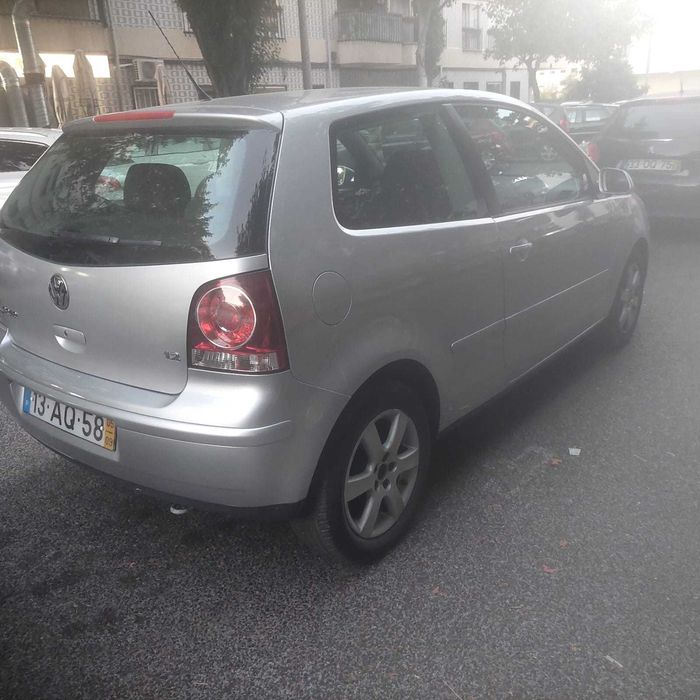 Polo 1.2  , 2005 , gasolina , 2.999 € , 155.000 kms ... Tlm 964060025