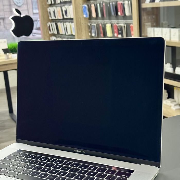 Ідеальний - MacBook Pro 15'' 2018 i7 / SSD 1 TB / 16 GB Магазин