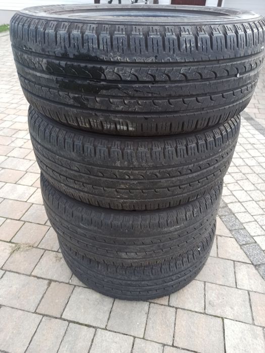 Opony SUV  4x4 Goodyear  235/60/18 komplet
