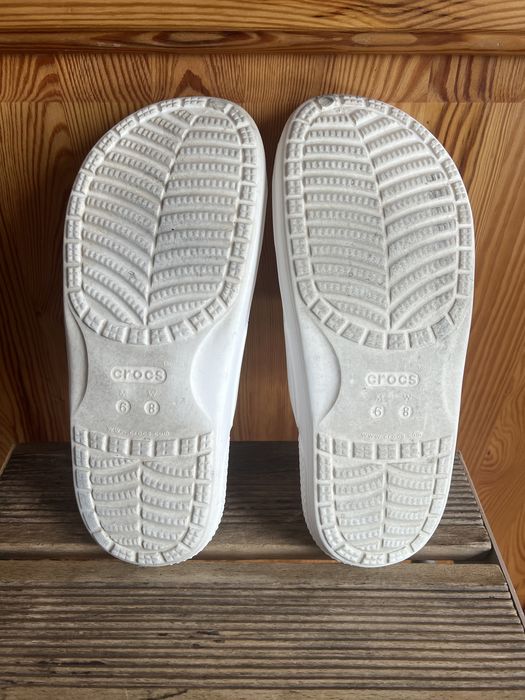 Sprzedam, wygodne klapki Crocs rozmiar W8 M6 w środku 26.0 cm