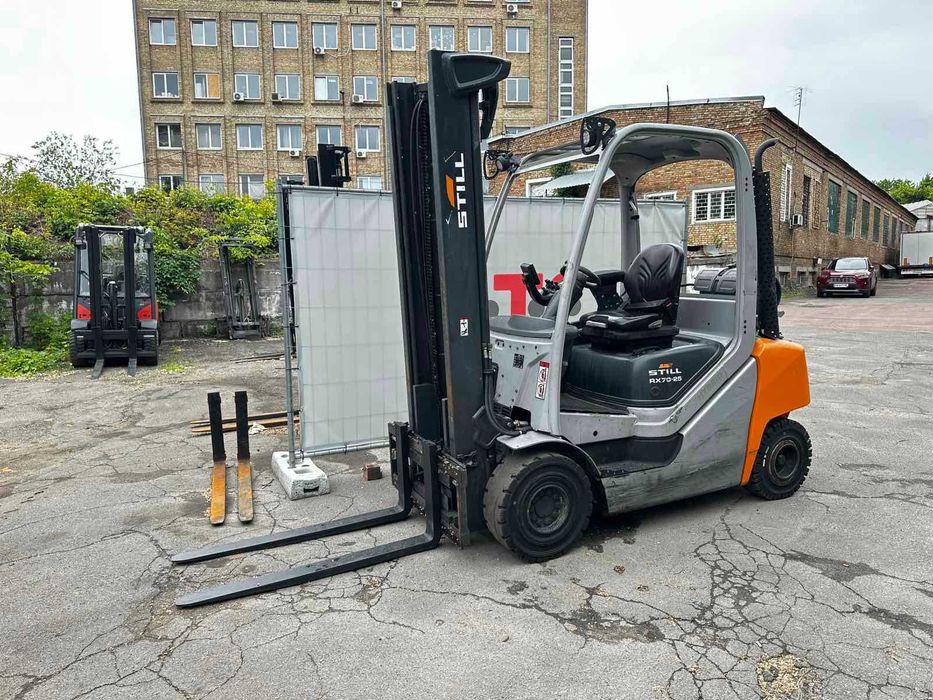 Газовий навантажувач Still RX70-25T (2500 кг / 3670 мм / 2021 рік )