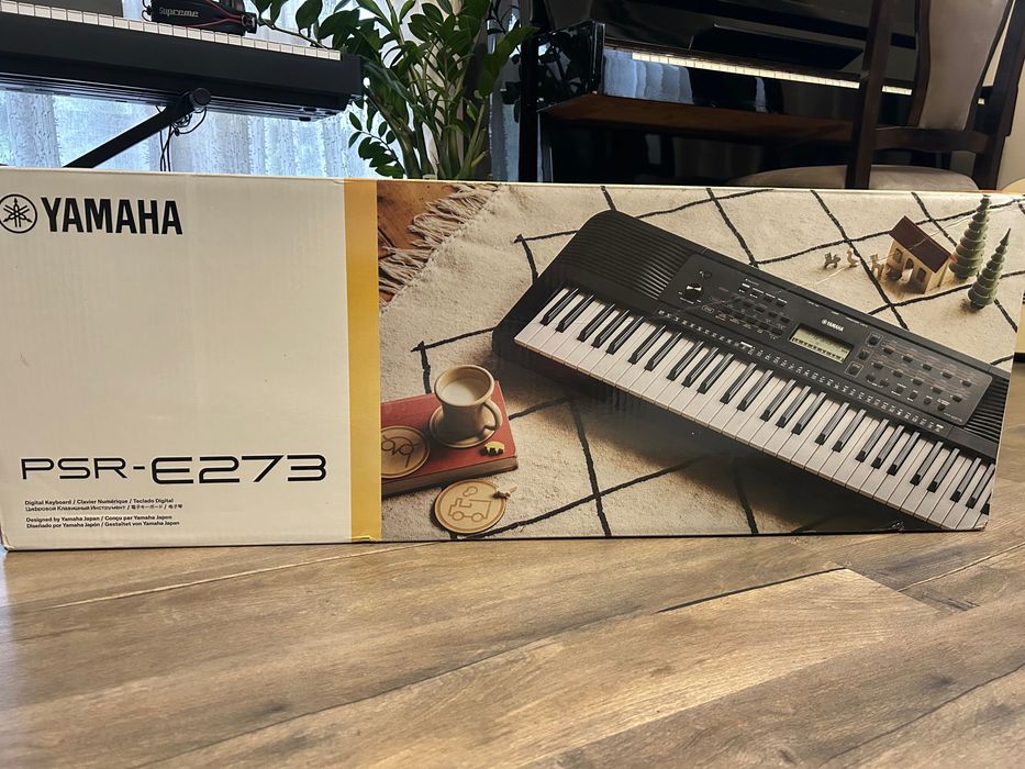 Синтезатор Yamaha PSR E273