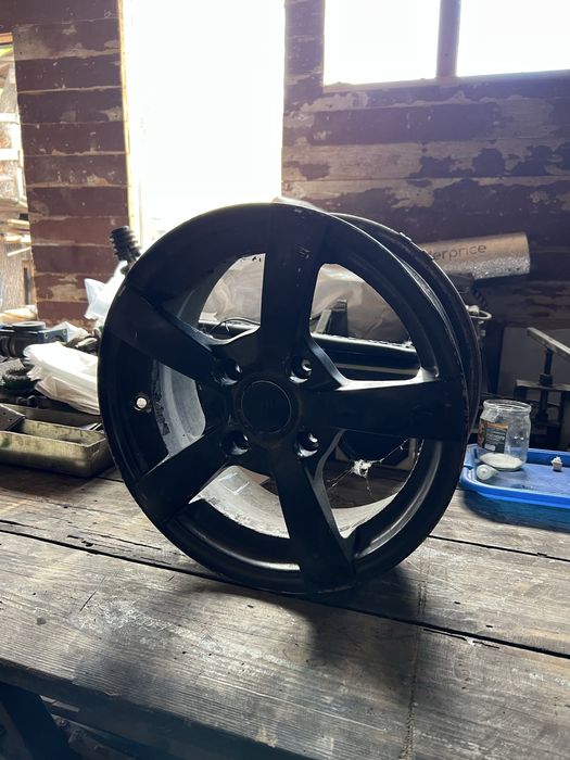 Продам титаны R15