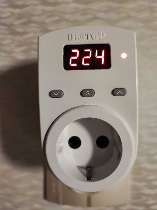 Захисне реле контролю напруги в розетку DigiTOP VP-10AS стан нового
