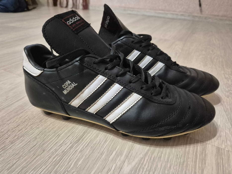 Бутси футбольні adidas