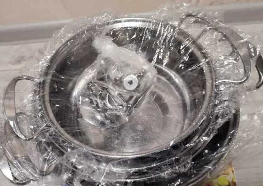 Кастрюли скрышками,нержавейка набор кастрюль.Каструлі ,кастрюлі, набір