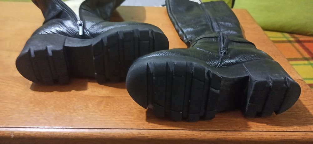 Жіноче взуття б/у