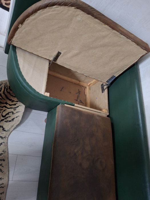 Уголок кухонний диванчик