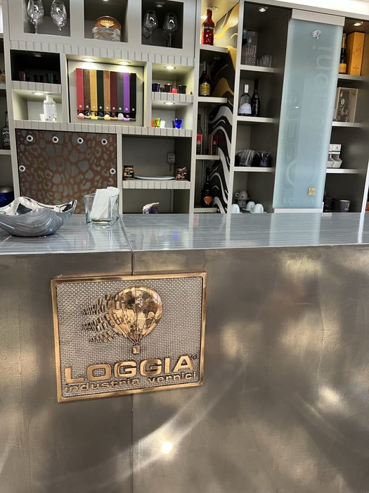 Tynki dekoracyjne / mikrocement/ tapety /fototapety/ tapety na wymiar