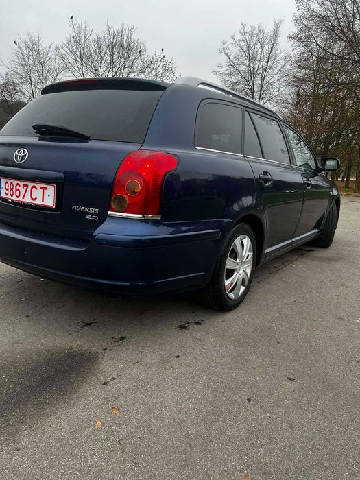 Toyota avensis 2005 2.0 дизель