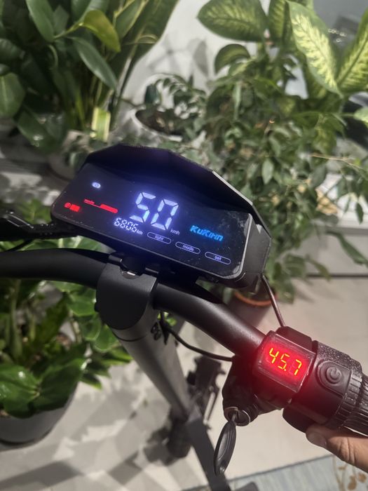 Продам самокат куго г2