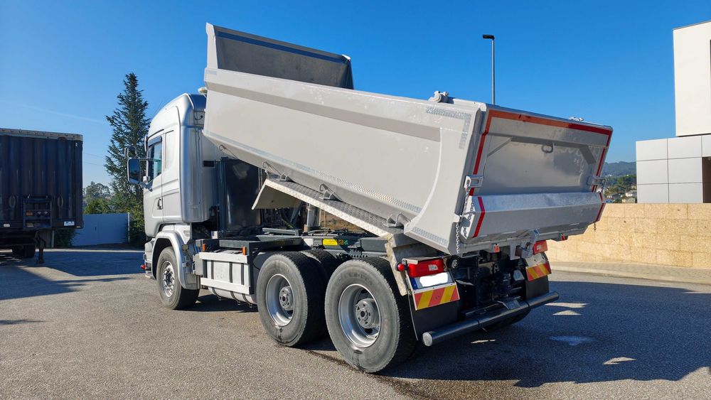 Scania R580 V8 6x4 basculante susp. ar
