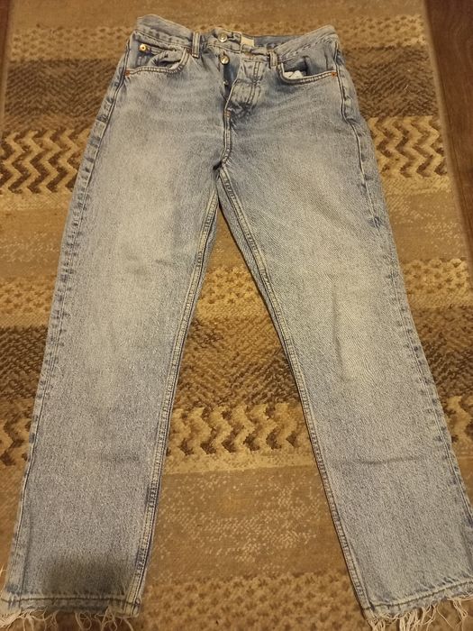 Продам джинсы женские М