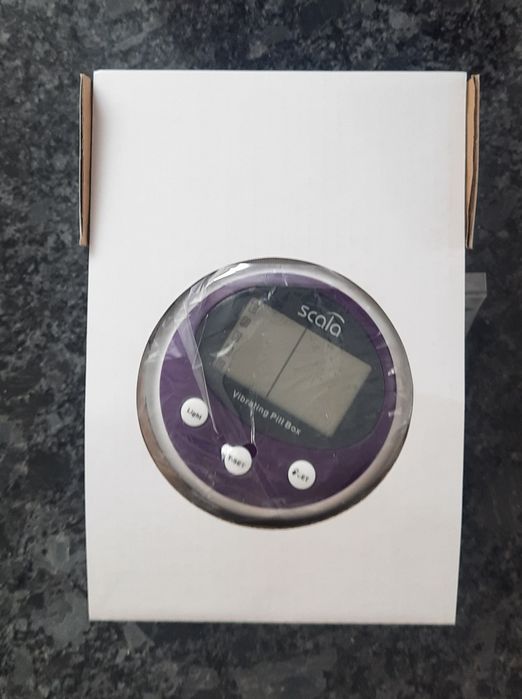 Elektroniczny pojemnik na leki z budzikiem