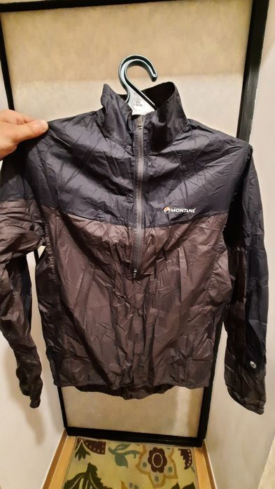 Нова вітровка Montane Featherlite Smock