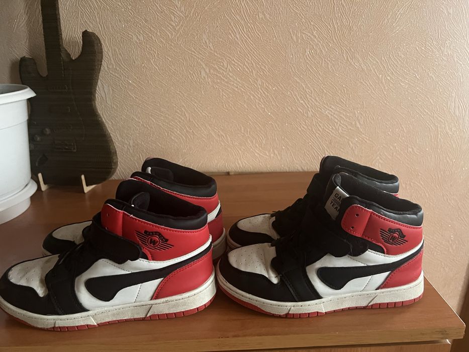 Джордани та макасини для двійні