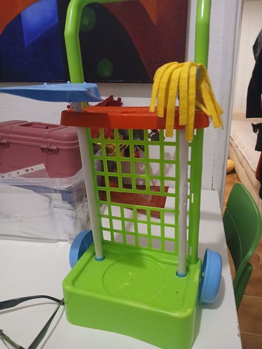 Carrinho de limpeza para menina