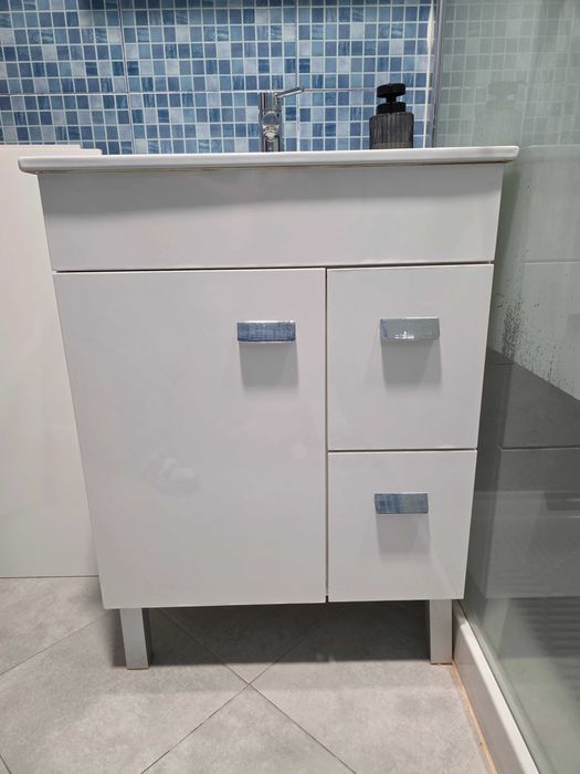 Móvel WC + Espelho c/ arrumação