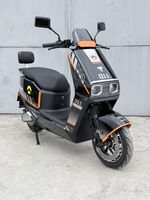 Електричний скутер Tairon Fast 011 2000w 72v/48a Lifepo4