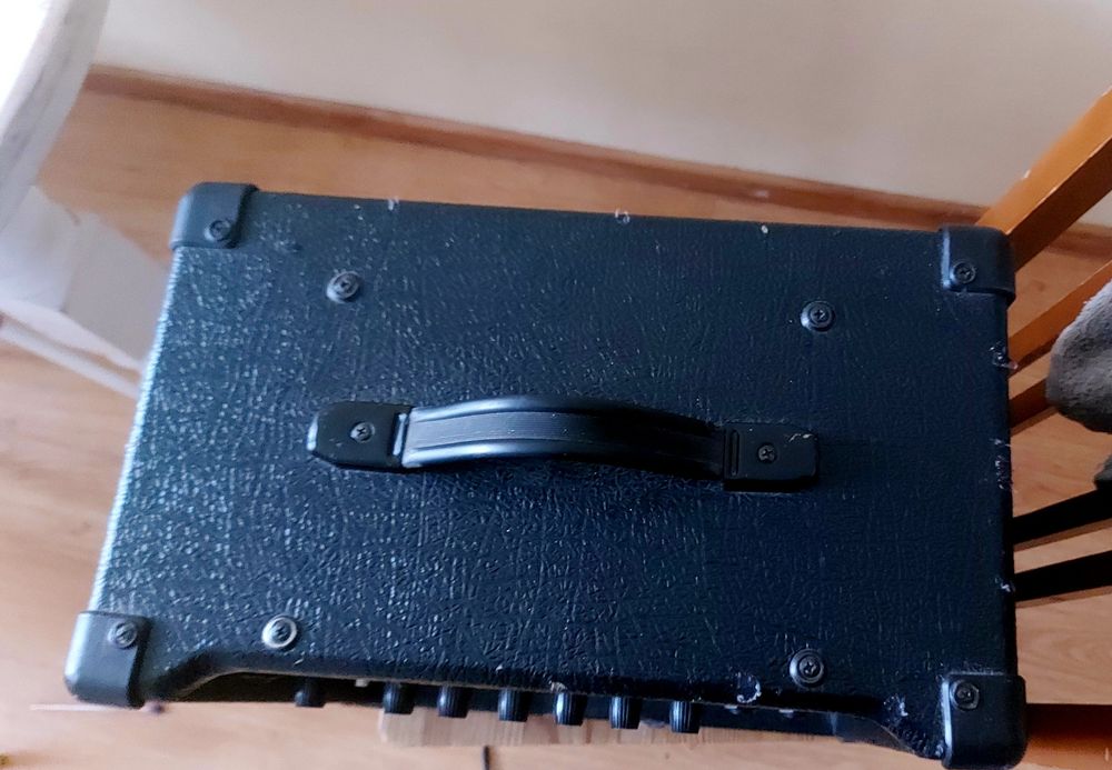 Продам комбік, комбоусилитель,комбопідсилювач , vision 30w з ефектами