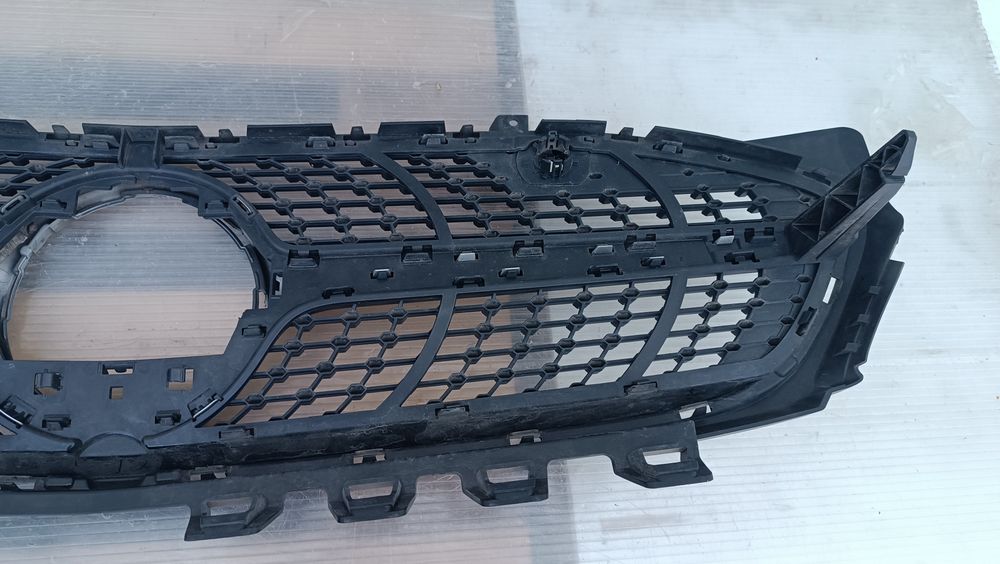 Vendo grelha de frente Mercedes CLA AMG W 118 ano 2019/23