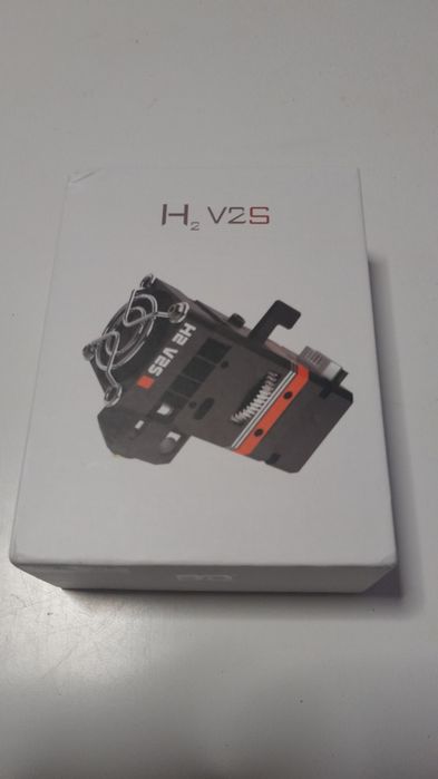 ekstruder typu direct BIQU H2 V2S (wersja 24 V) przeznaczony do drukarek 3D, wraz z dołączonym zestawem akcesoriów, okablowaniem i
