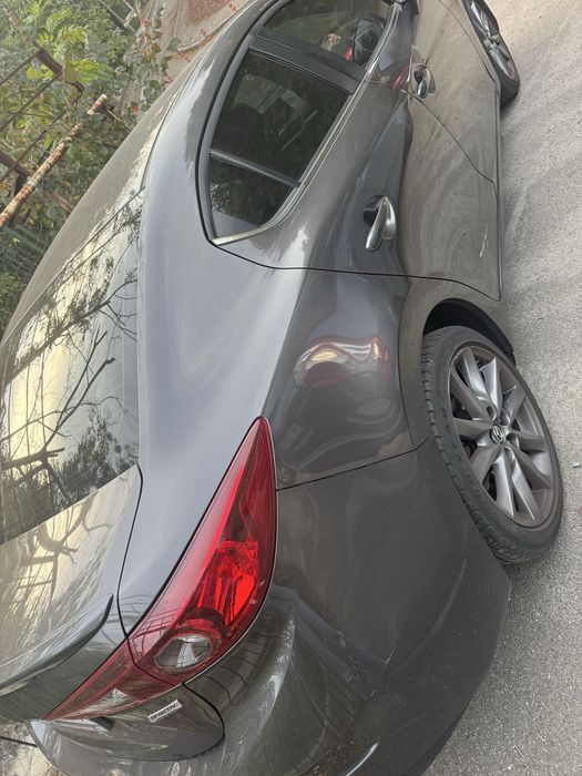 продам машину Mazda 3