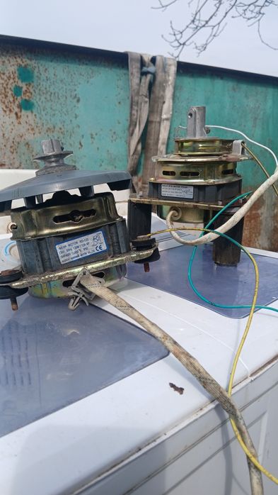 Продам електродвигуни