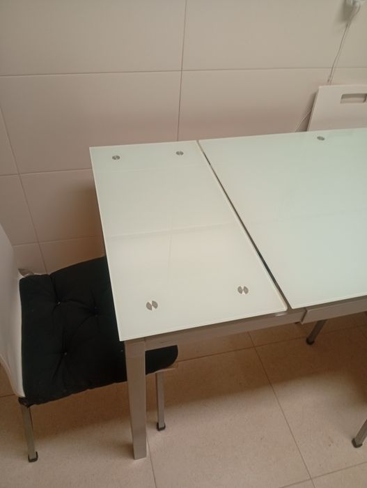 Mesa de cozinha extensível