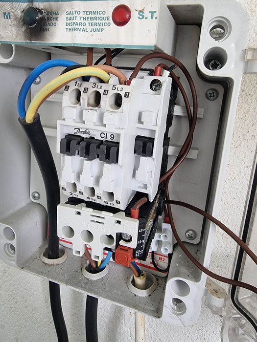 Eletricista 24hs, Lisboa,   Sintra,  toda lisboa.