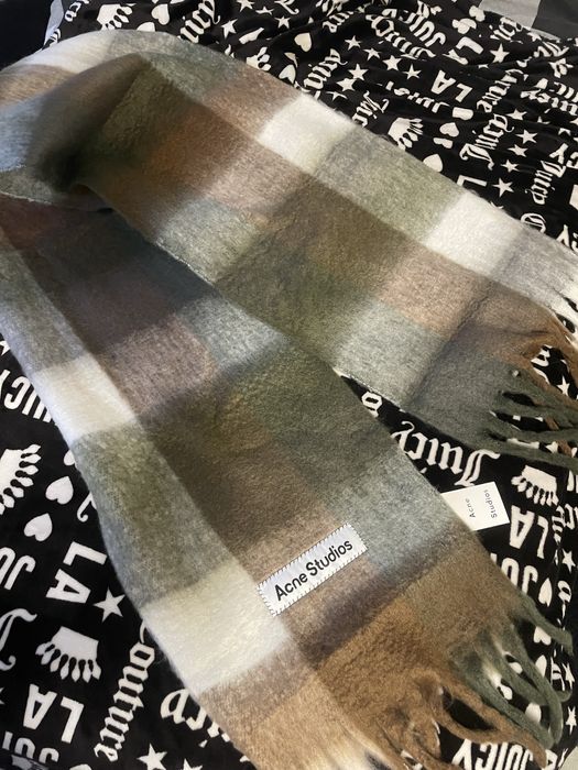 Szalik Acne Stdudios