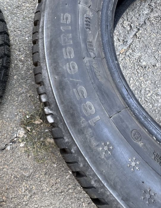 Резина r15 185/65 Dunlop зима