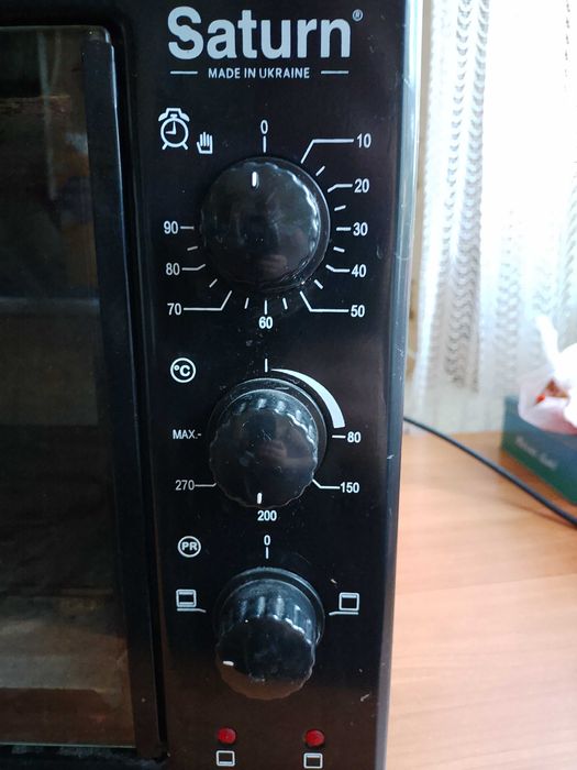 Духовка Saturn в робочому стані